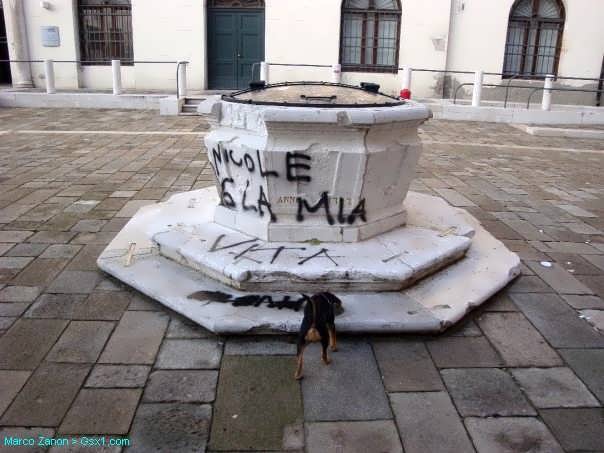 demential-act-in-venice.jpg
