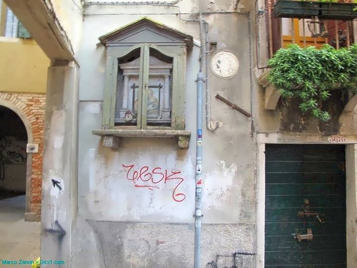 the-berlin-serial-graffiti-man.jpg