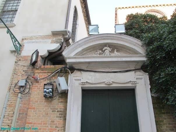 whoever-is-responsible-for-upkeep-of-venice-look-here-and-be-ashamed.jpg
