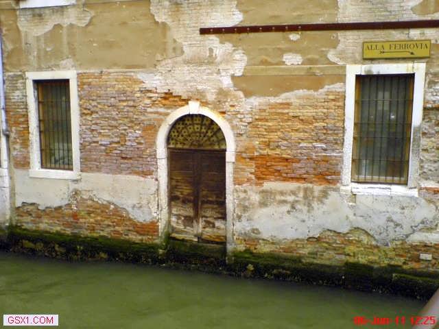 Door-on-the-water.jpg