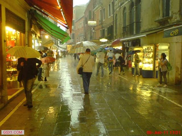 Rain-Fondamenta-degli-scalzi-venice.jpg