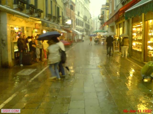 Raining-Fondamenta-degli-scalzi-venice.jpg