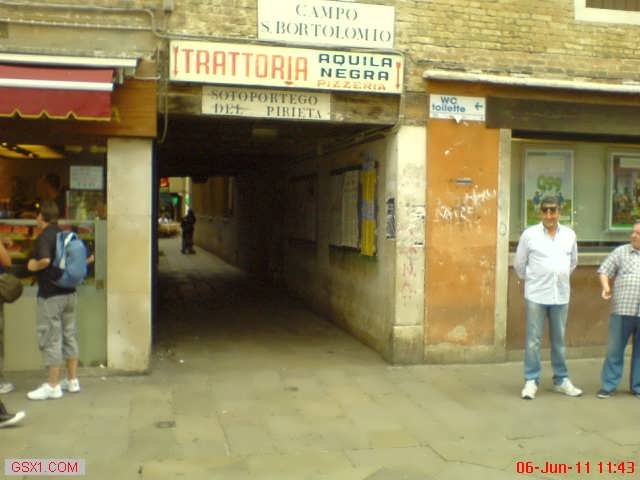 Sotoportego-del-pirieta.jpg