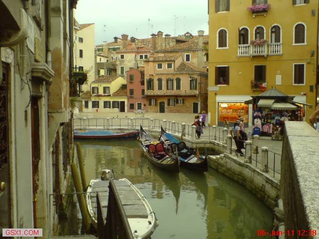 TwoGondolas.jpg