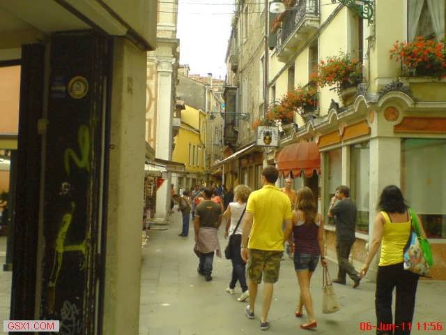 Venice-Strolling.jpg