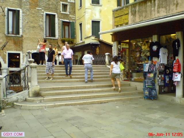 VeniceBridge.jpg