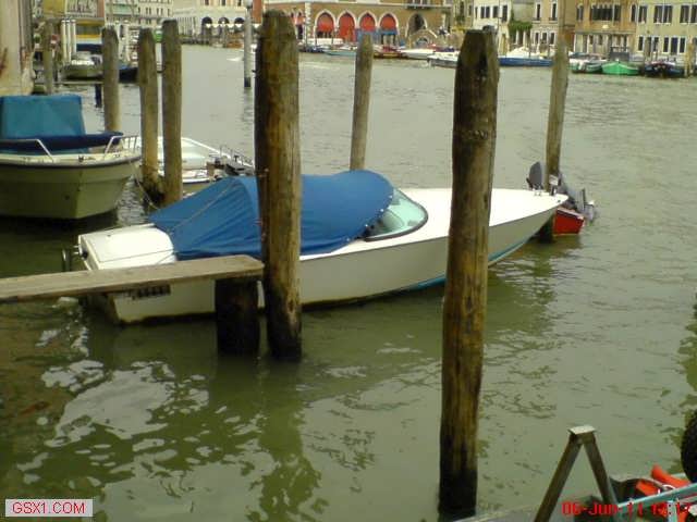VeniceTransport.jpg