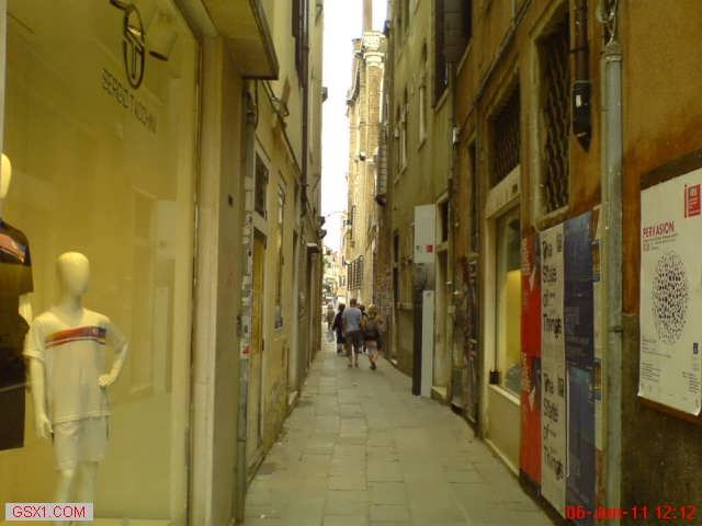 Walking-along-Venice.jpg