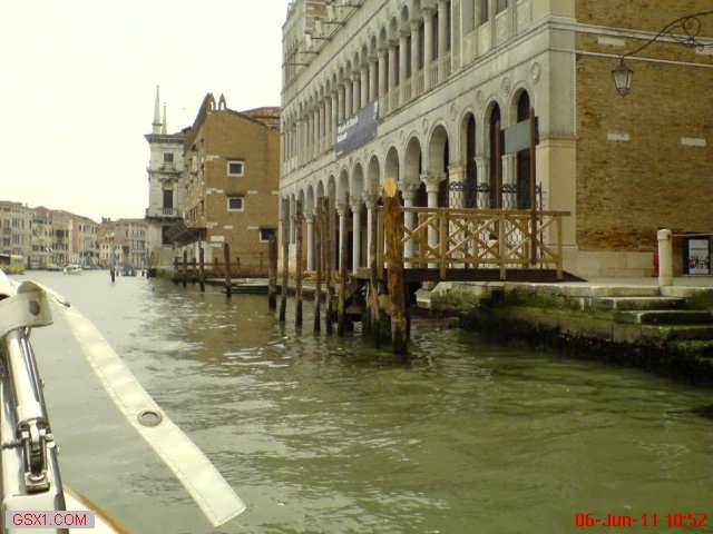 canal-grande-water-taxy.jpg